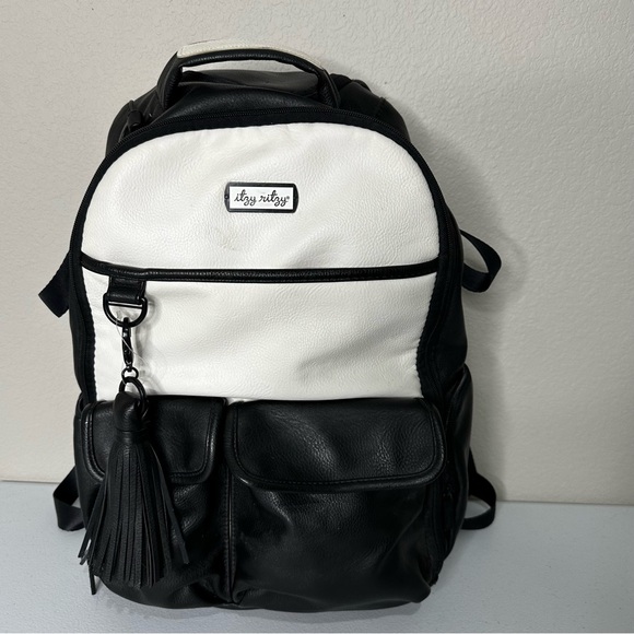 ❌Sold on Mer❌ Itzy Ritzy Diaper Bag Backpack Large Capacity Boss Backpack - Picture 3 of 10